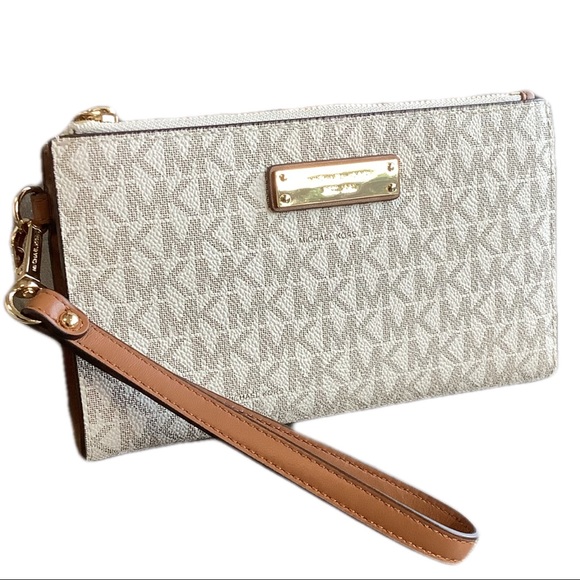 Michael Kors Handbags - Michael Kors large signature logo vanilla wallet|Michael Kors wristlet white